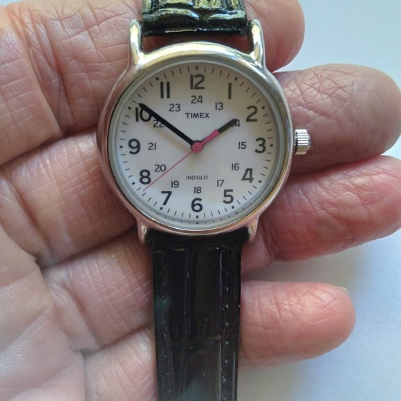 Timex Indiglo ladies watch - Picture 4 of 7
